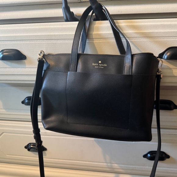 Medium Kate spade purse - Picture 2 of 3